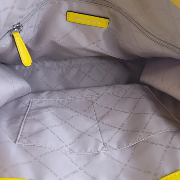 Michael Kors Kenly Large Signature Logo Tape Tote Bag - Picture 10 of 11